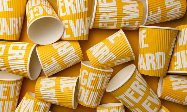 Jak skleić plastik bez kleju? Jak skleić plastik bez kleju?