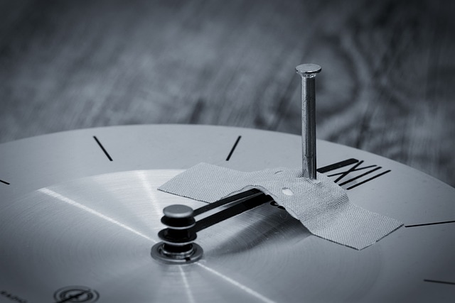 Czym przykleić kawałek zęba? Czym przykleić kawałek zęba?